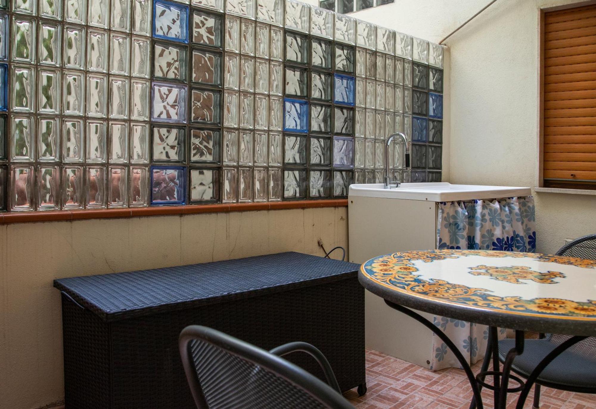 Centro Storico, Piazza Carmine: La Casa Di Angela Apartment Reggio Calabria Exterior photo